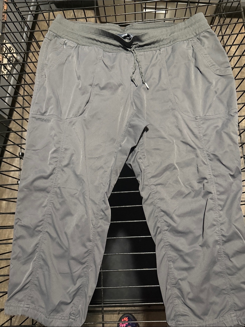 The North Face Women's Gray Cropped Active Pants